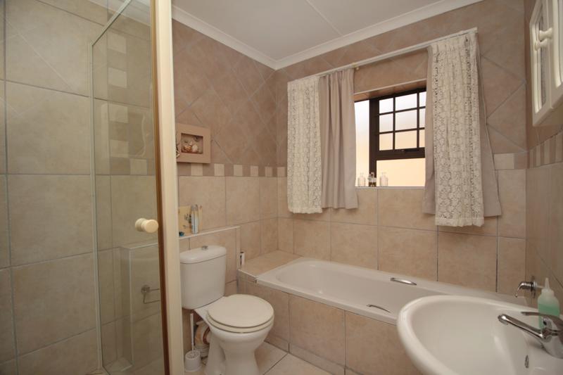 3 Bedroom Property for Sale in Reebok Western Cape